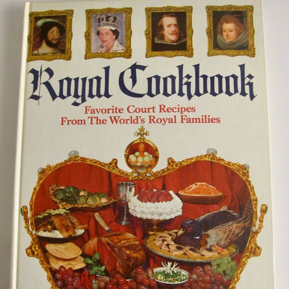 Vintage 1971 Royal Cookbook Favorite Court Recipes Worldwide Nada Saporiti HC DJ